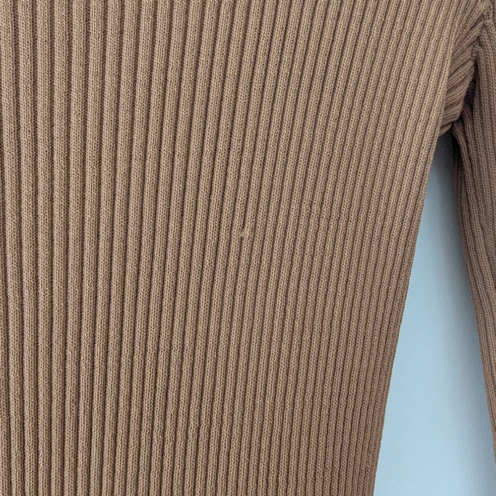 Leith V-Neck Brown Ribbed Button-Up Sweater - Picture 4 of 12